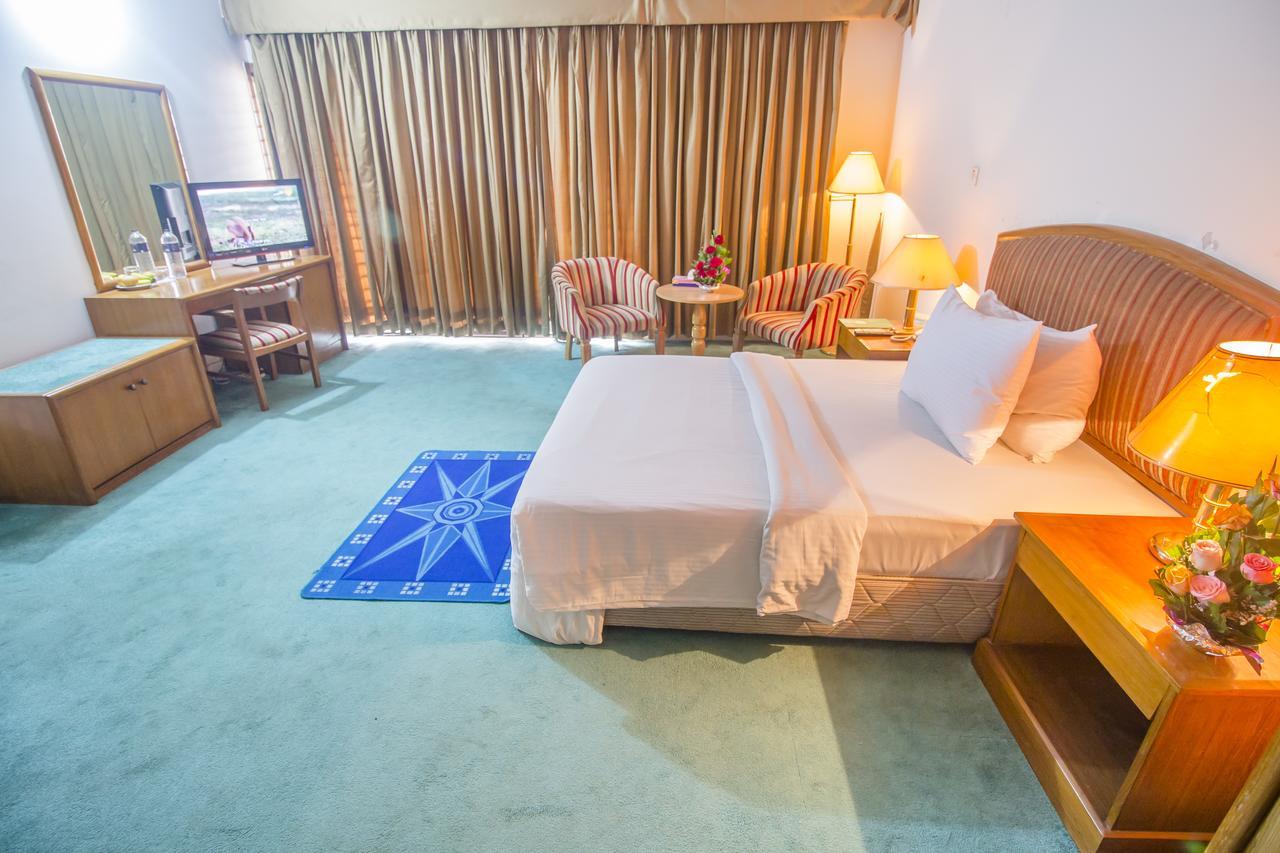 Hotel Swiss Park Dhaka Exterior foto